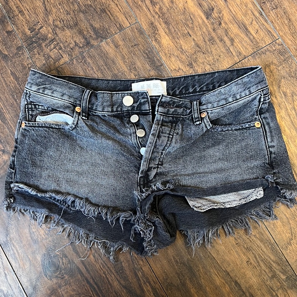 We The Free Frayed Cut Off Denim Jean Shorts Raw Hem Faded Black